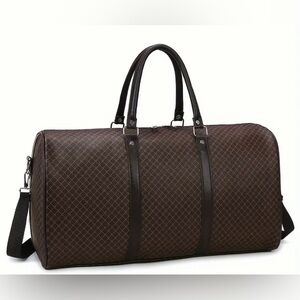 NWT Large faux leather weekender bag with crossbody strap